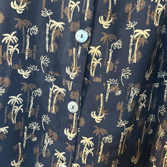 Clio II silk button down short sleeve size 2X - Picture 2 of 4